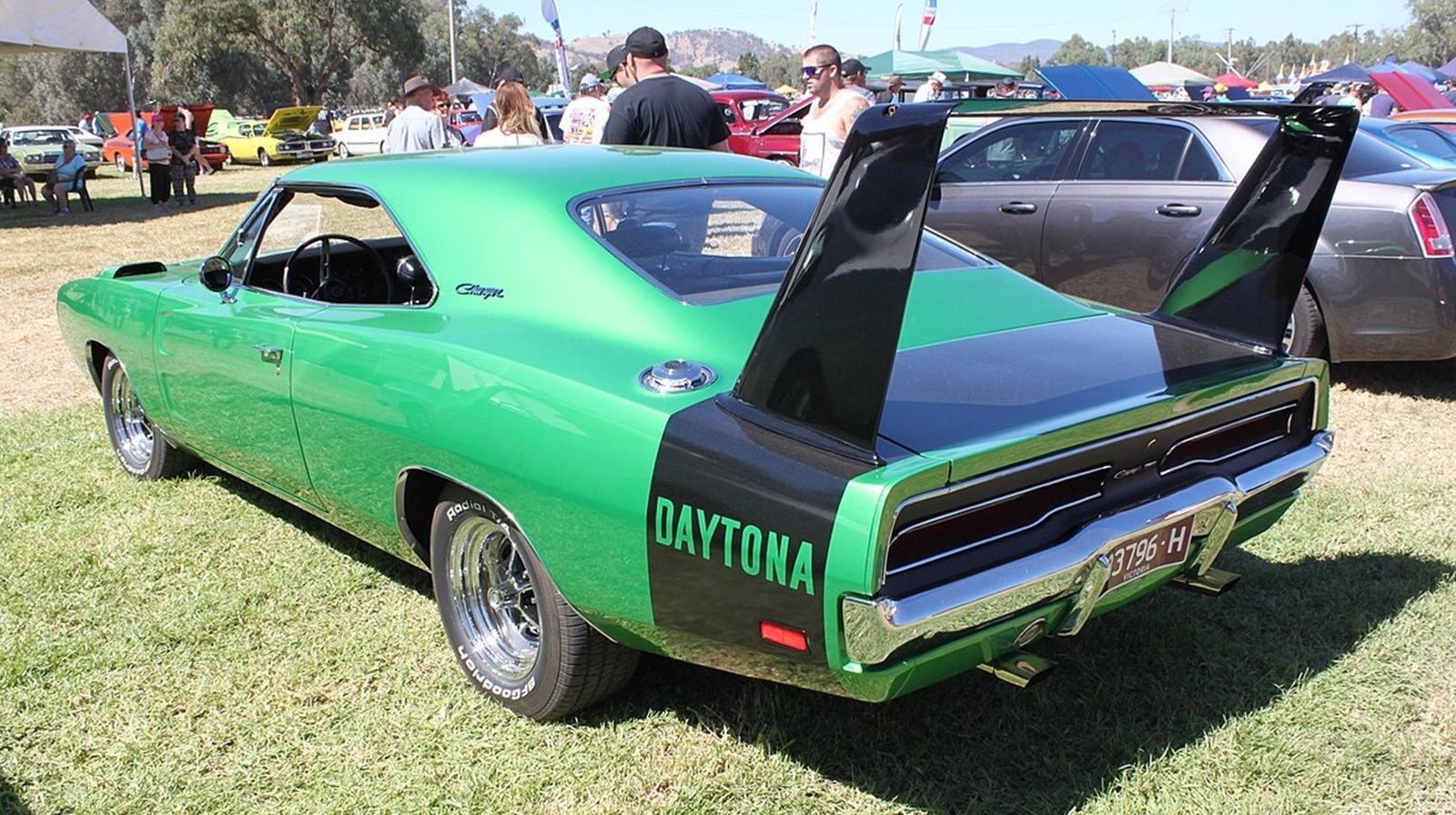 Plymouth Superbird Vs Dodge Charger Daytona Are They The Same Car