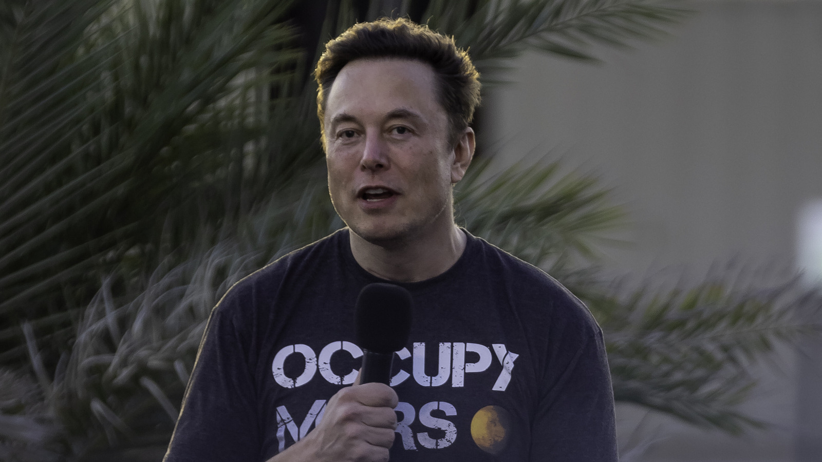 SlashGear Asks Have Elon Musk S Actions In 2022 Affected Your Decision