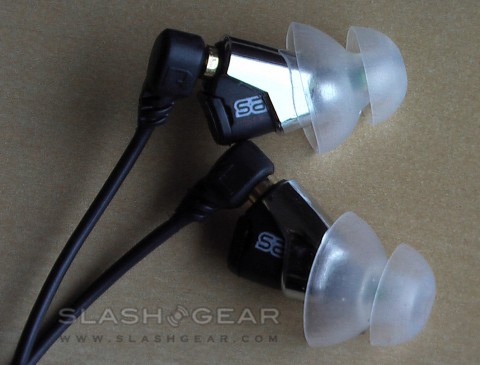 http://www.slashgear.com/wp-content/uploads/2008/10/sleek_audio_sa6_earphones_21-480x365.jpg