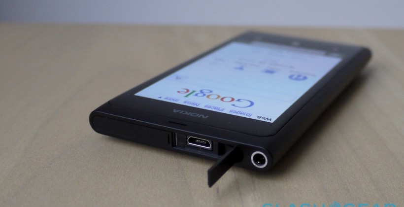 Nokia Lumia 800 battery fix updates incoming - SlashGear