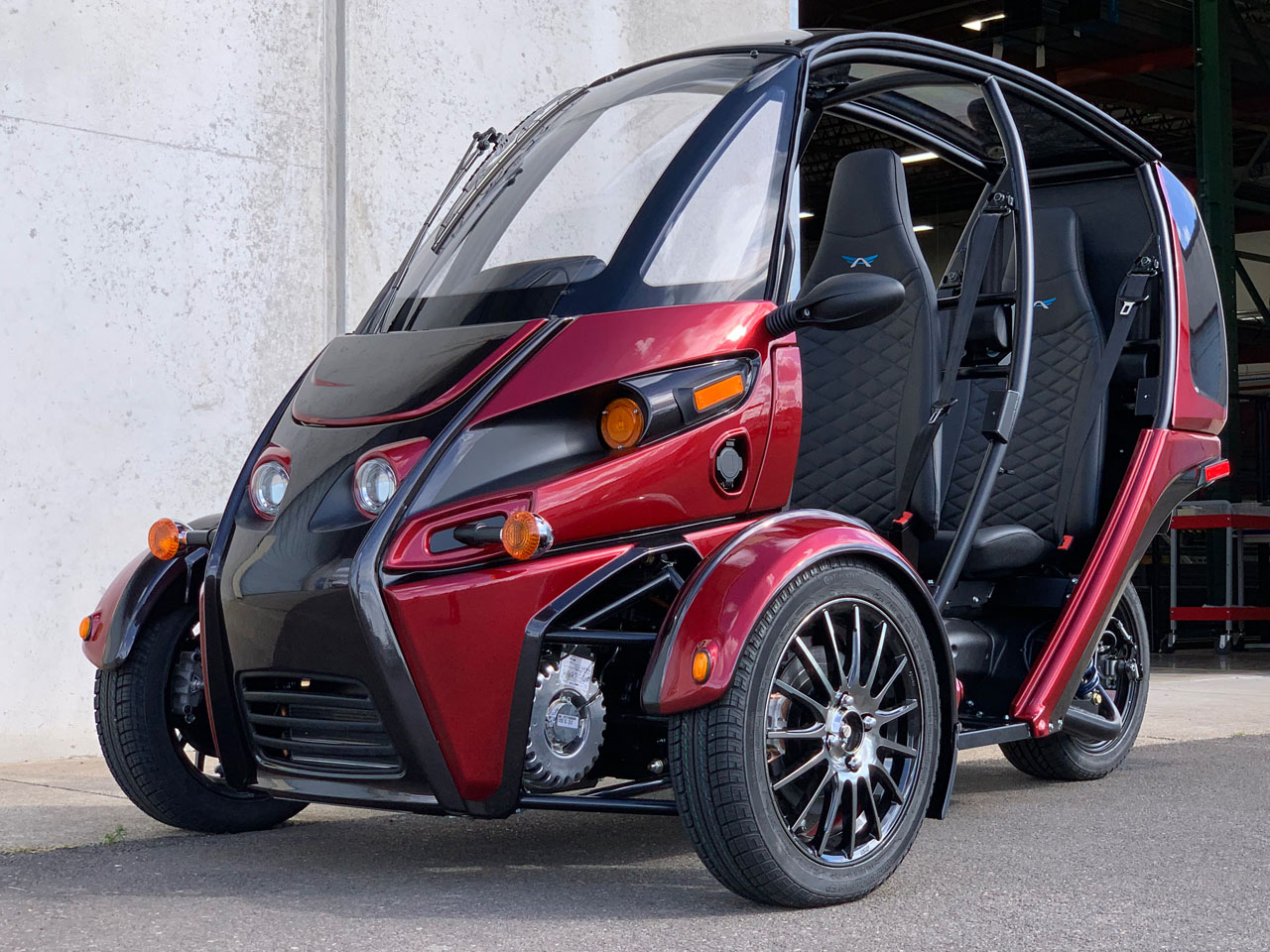 Arcimoto электрокар