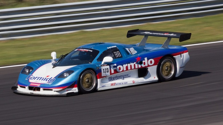 Mosler MT900 on track