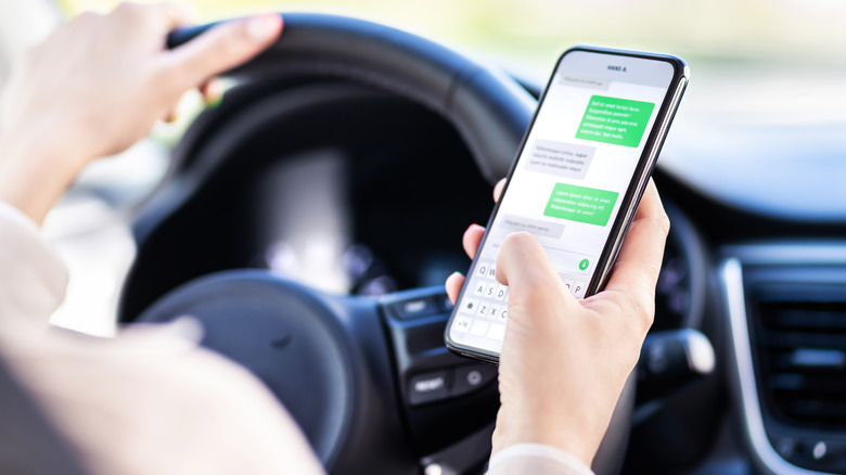 Driver using cellphone while driving