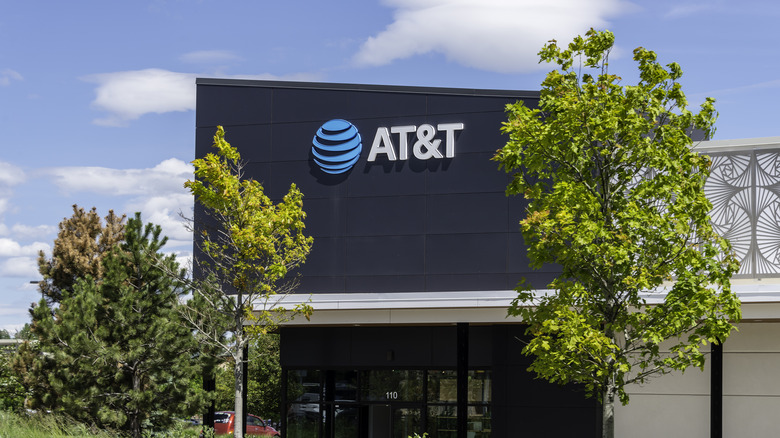 at&t retail store