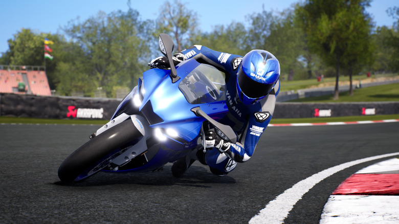 Motorcycle cornering at speed in Ride 4