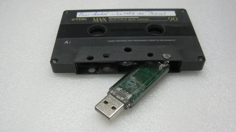 Flash drive mix tape