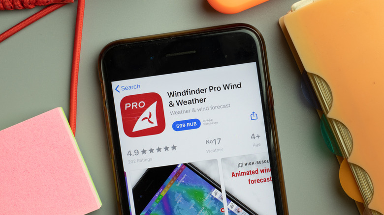 Windfinder app on a smartphone