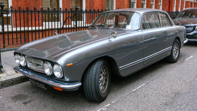 Bristol 411 parked in London