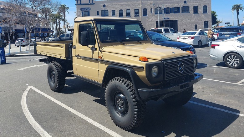 Mercedes-Benz G-Class pickup