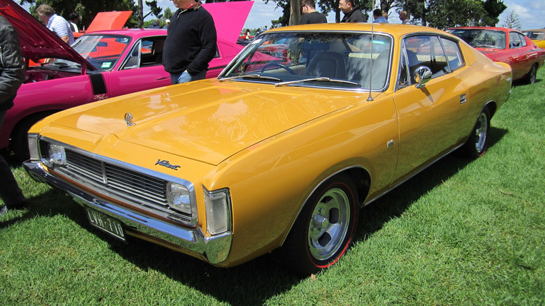 Chrysler Valiant