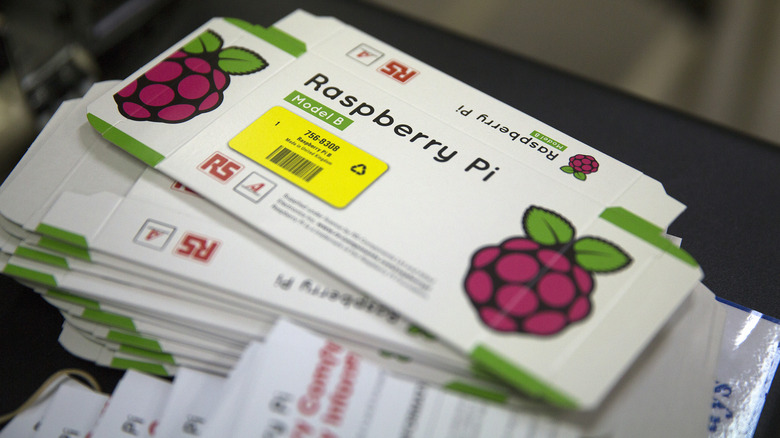 Raspberry Pi packing boxes