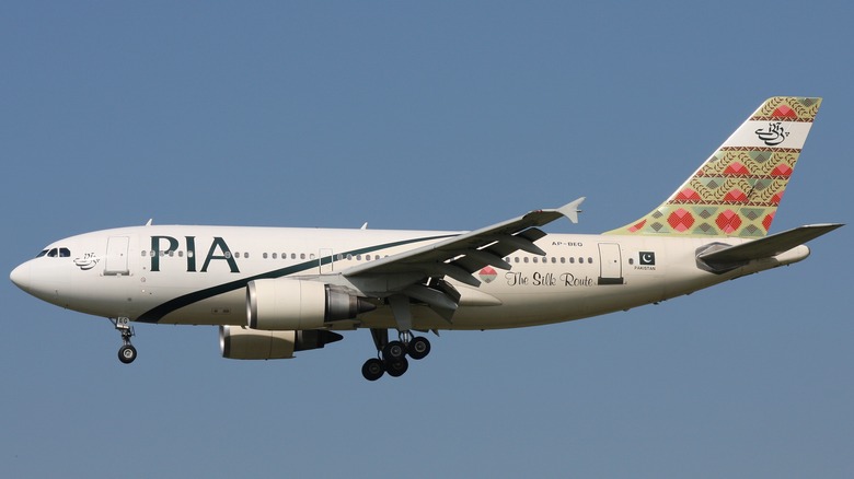 PIA Pakistan International Airlines Airbus A310-300