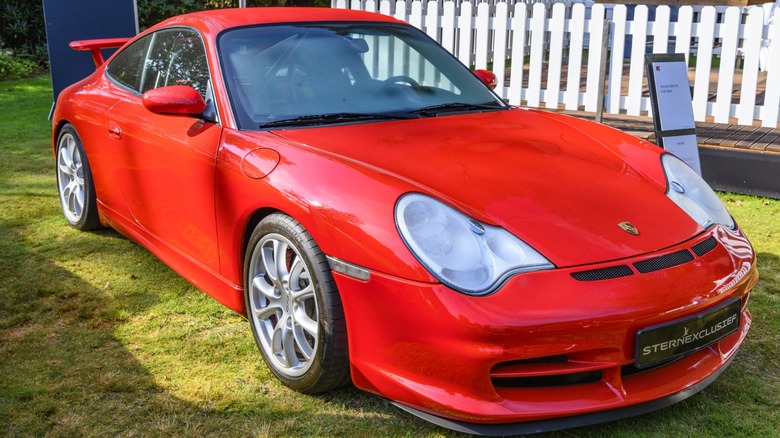 Red Porsche 911 (996)