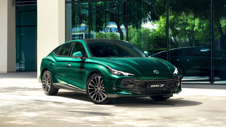 The MG 7 in green, front 3/4 view