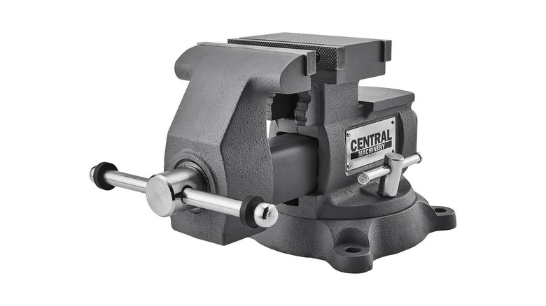 Central Machinery reversible bench vise