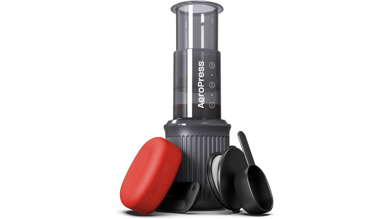 Aeropress Go with accessories