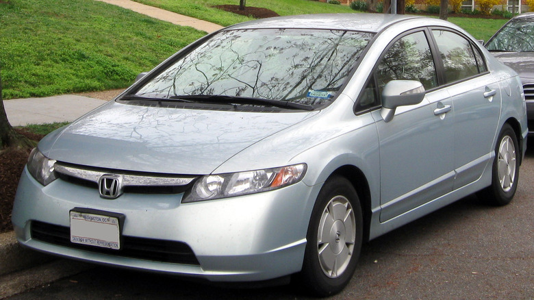 A 2006 Honda Civic Hybrid