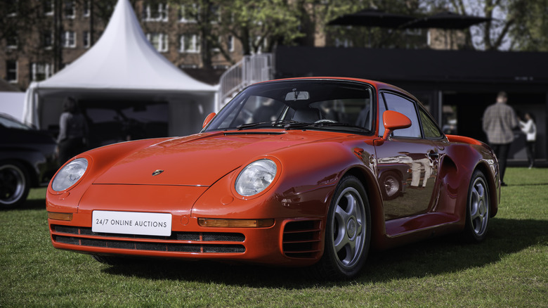 Porsche 959 at Salon Prive London