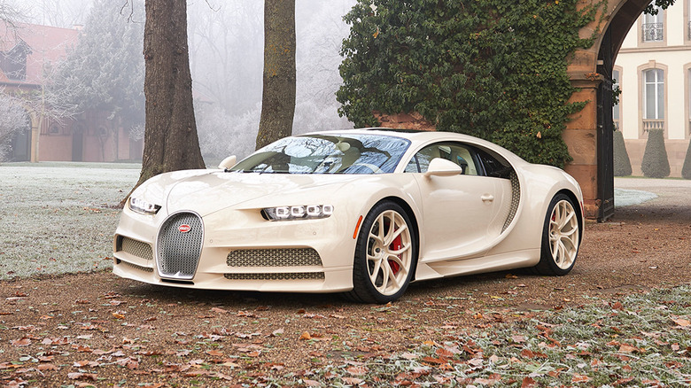 Bugatti Chiron Hermès on icy morning