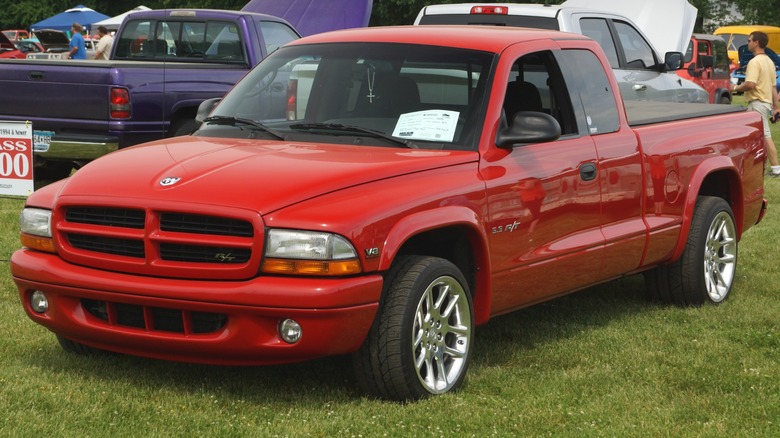 Red 2000 Dodge Dakota R/T parked on grass