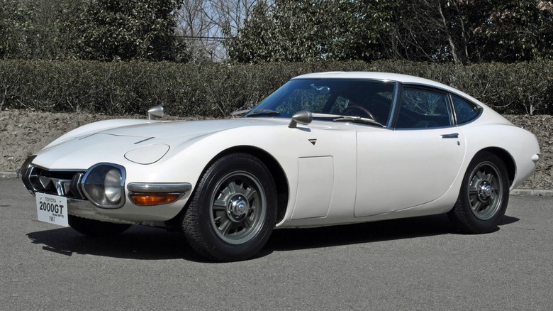 Toyota 2000GT White