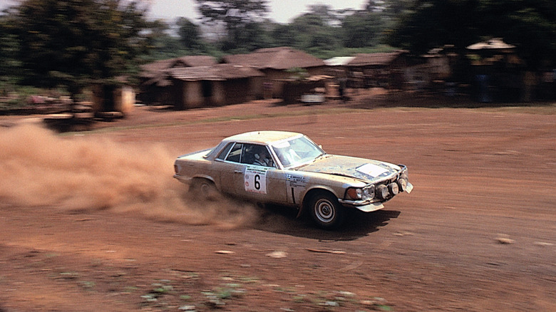 Mercedes-Benz 450 SLC 5.0 at Ivory Coast Rally