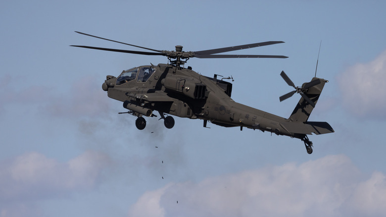 AH-64 Apache unloading mid-air