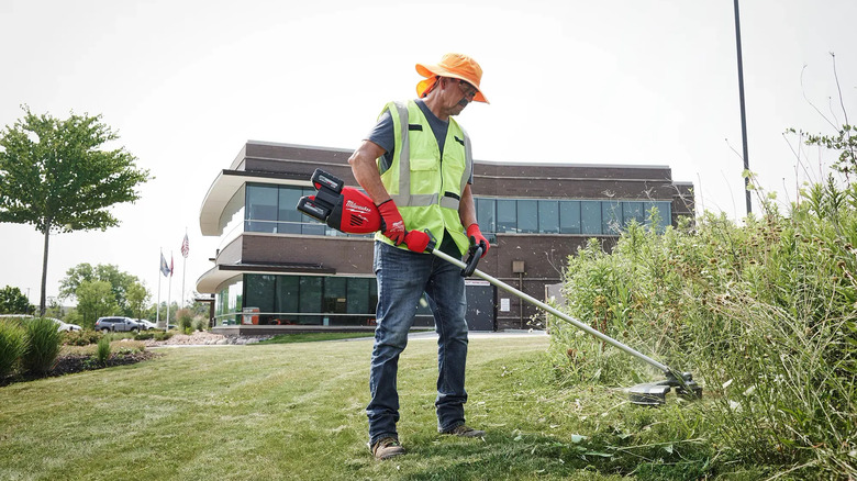 Milwaukee Dual Battery String Trimmer