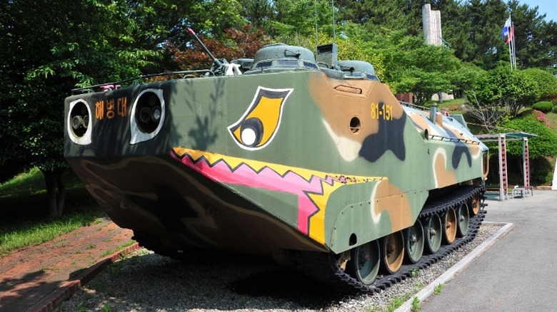 Amphibious LVT