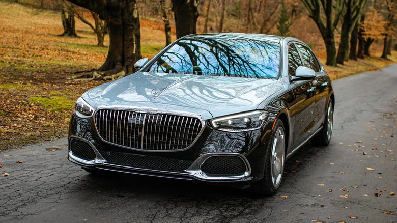 Mercedes-Maybach S-Class in fall