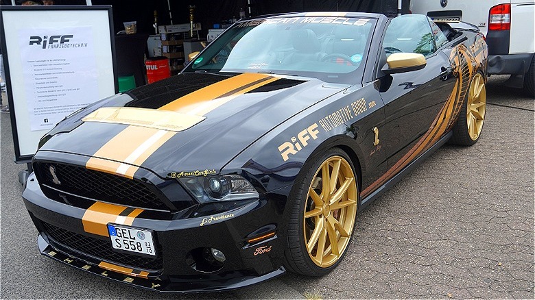 2013 GT500 on display