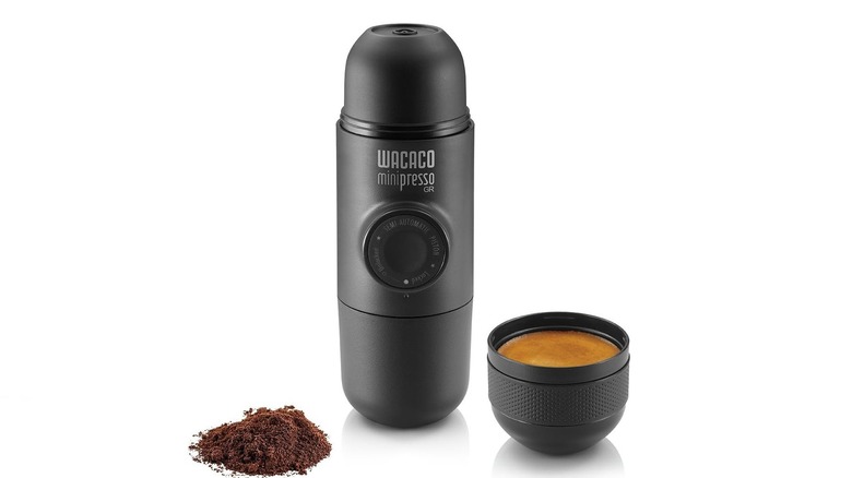 Portable espresso machine