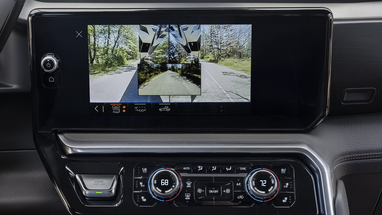 The Transparent Trailer View in the new GMC Sierra 3500HD