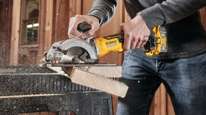 DeWalt Circular Saw 