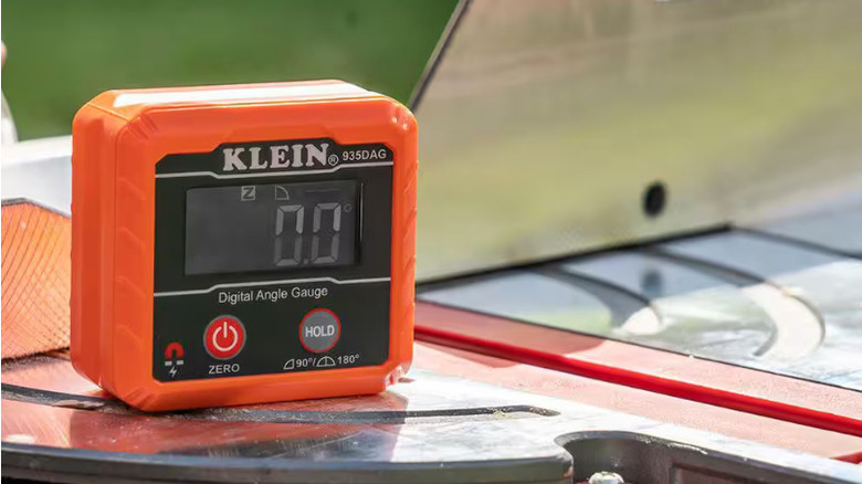 Klein Tools Digital Angle Gauge And Digital Leveler