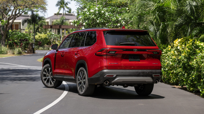 2024 Toyota Grand Highlander rear 3/4 view