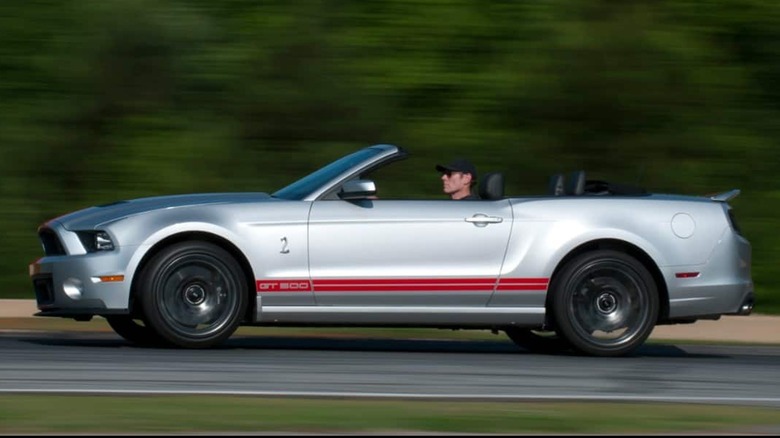 Ford Shelby GT500 Gray