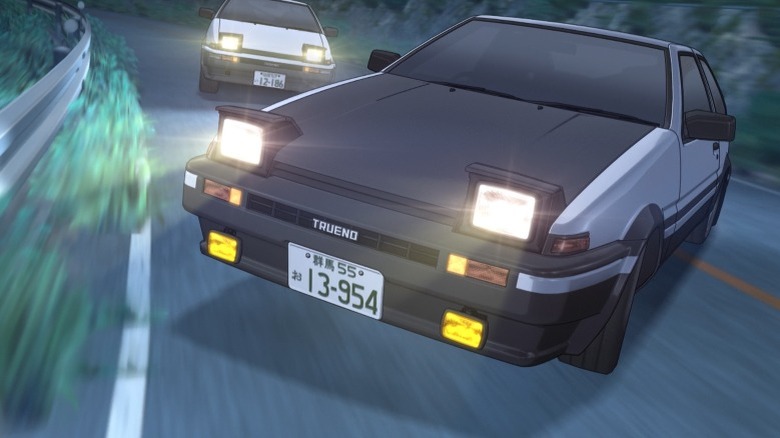 Toyota Trueno AE86 drifting