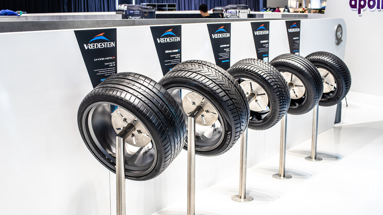 Vredestein tires at show