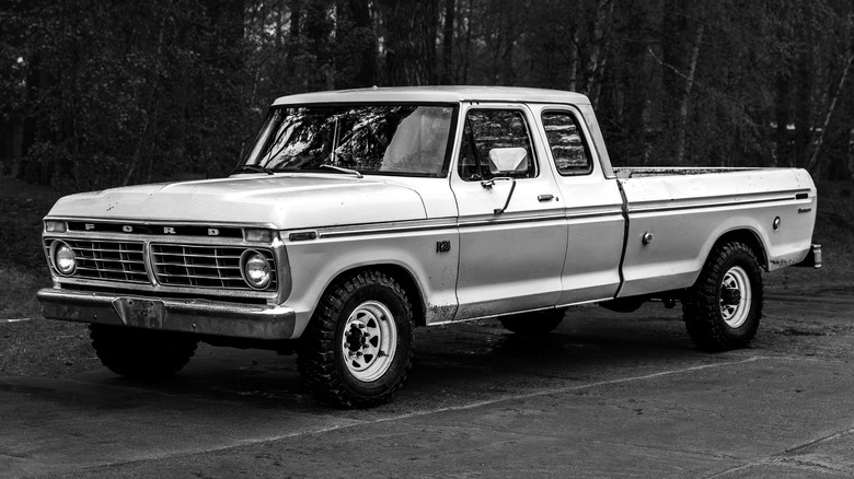 Black/White image of a 1970s-era Ford F-250 (sixth generation)