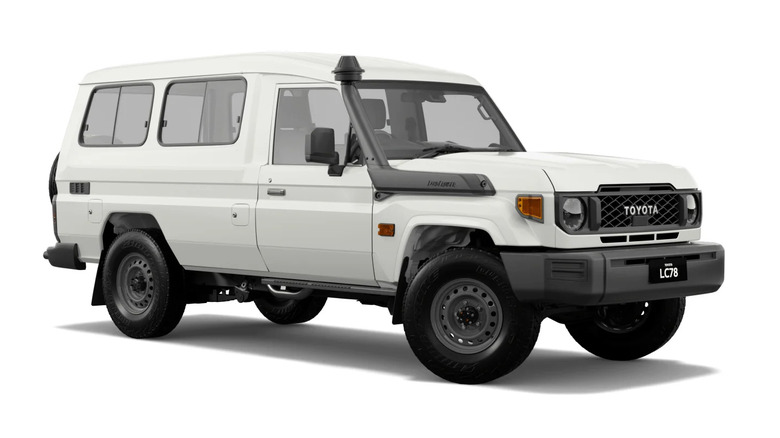 2024 Toyota Land Cruiser 70 Series Troopy white color body front 3/4 view