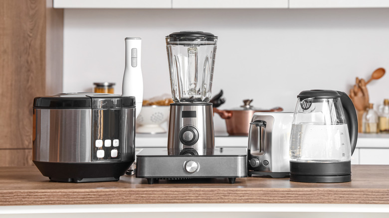 Electric kitchen gadgets on a counter