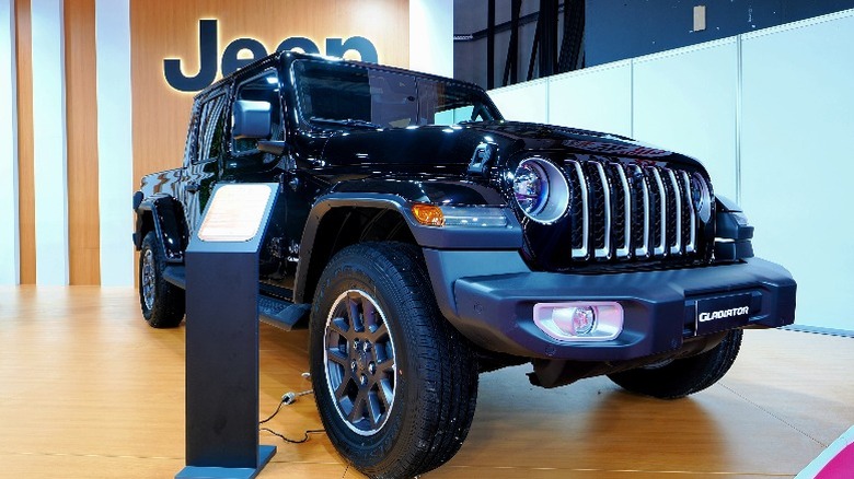 a black Jeep Gladiator Overland