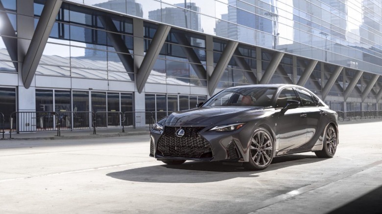 2022  Lexus IS