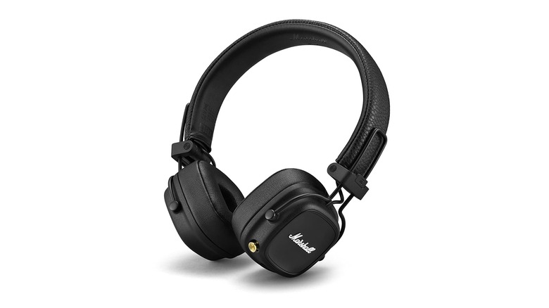 Marshall Major IV headphones in black