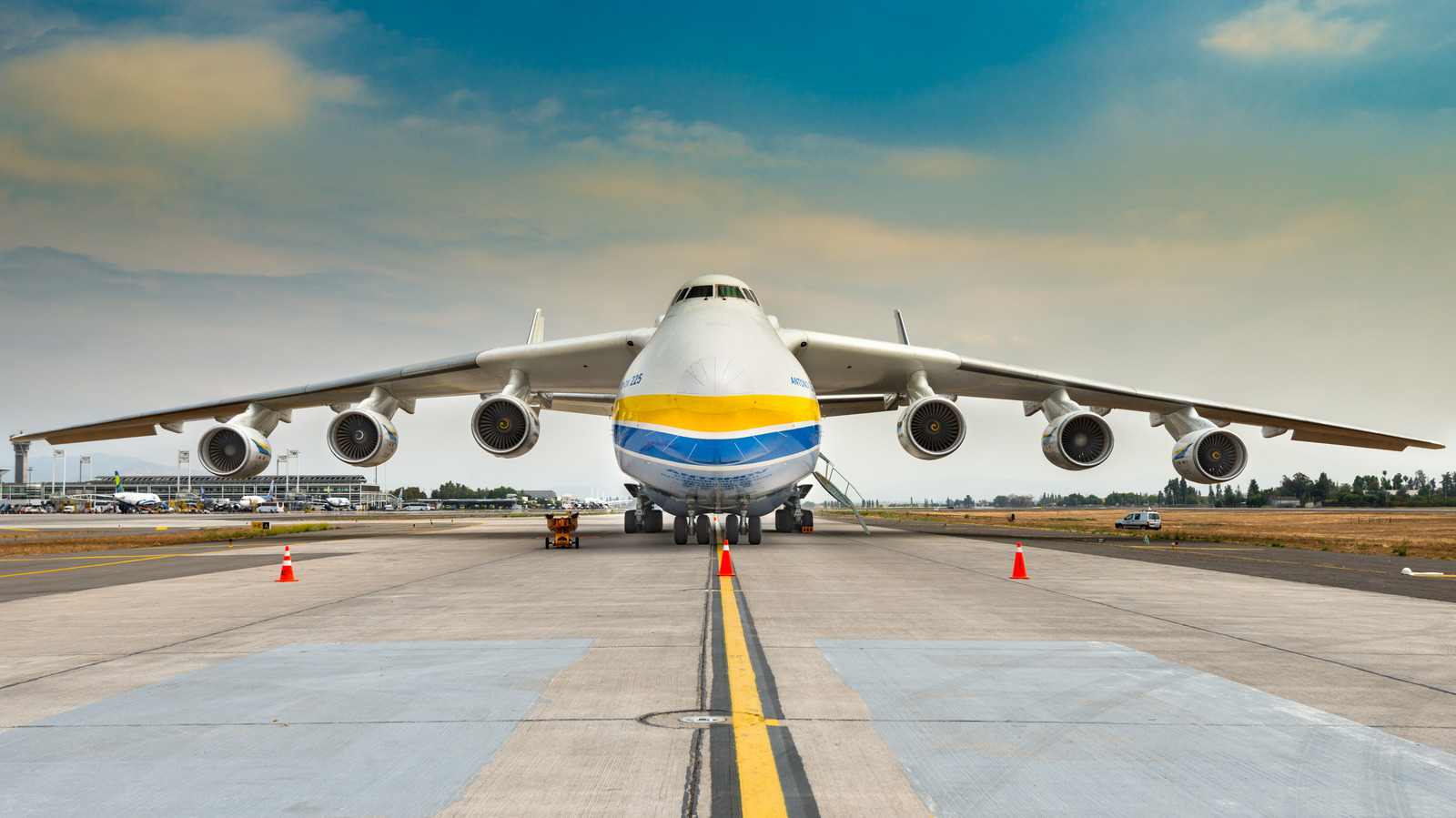 Flying world's largest aircraft An-225 Mriya now available in Microsoft  Flight Simulator - We Are Ukraine