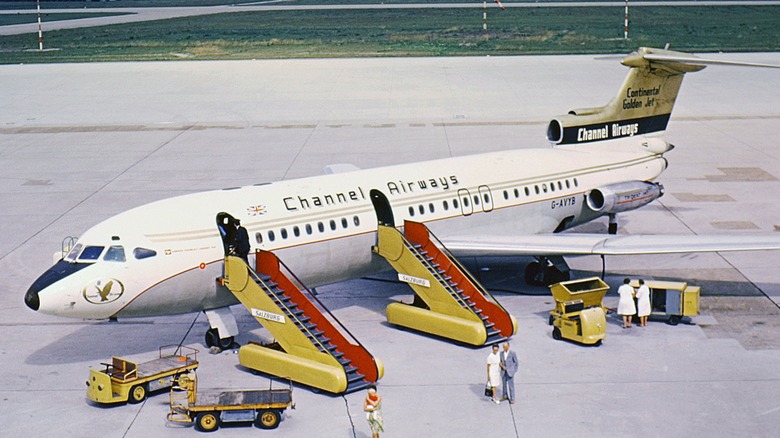 hawker siddeley trident channel airways trijet runway