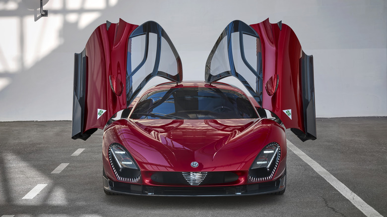 Alfa Romeo 33 Stradale front view with doors open