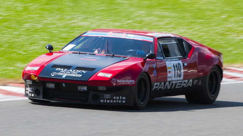 DeTomaso Pantera on track