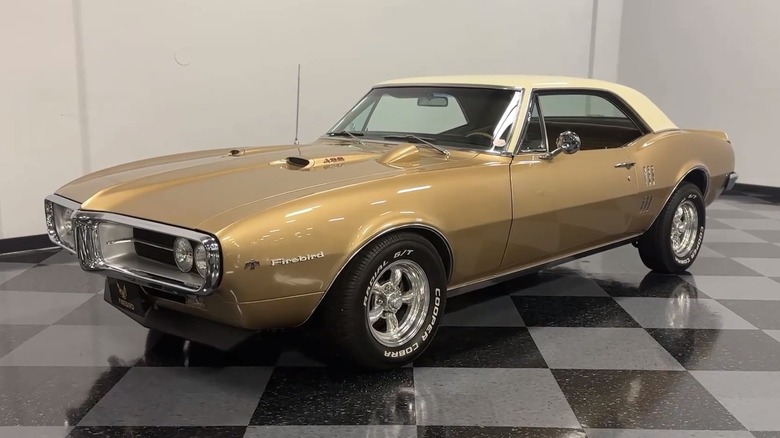 Pontiac Firebird 400